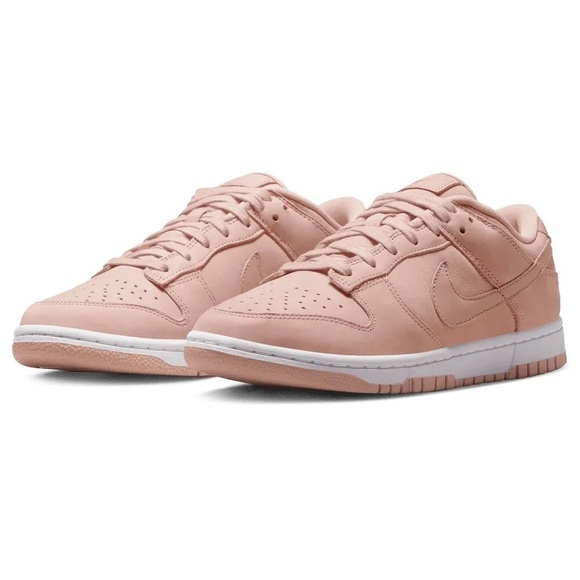 NIKE unisex WOMEN\'S DUNK LOW PREMIUM SIZE Various Pink Suede DV7415-600